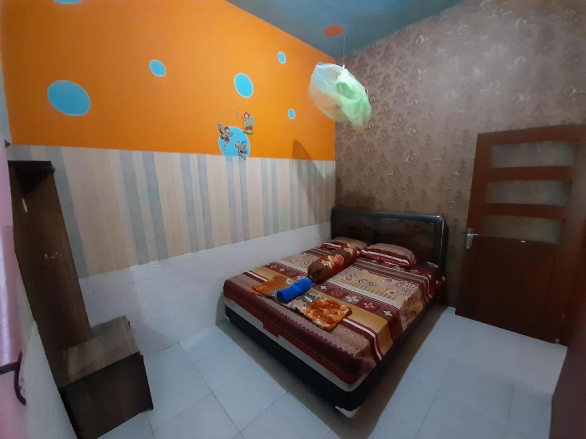 Mocca Guest House Banyuwangi  Exterior photo